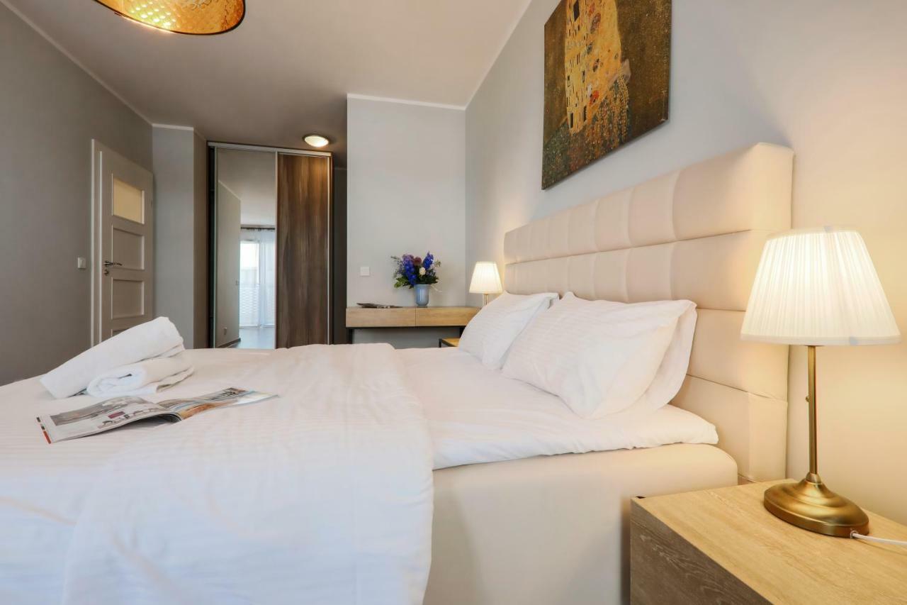 Aparthotel Tower Βρότσλαβ Εξωτερικό φωτογραφία